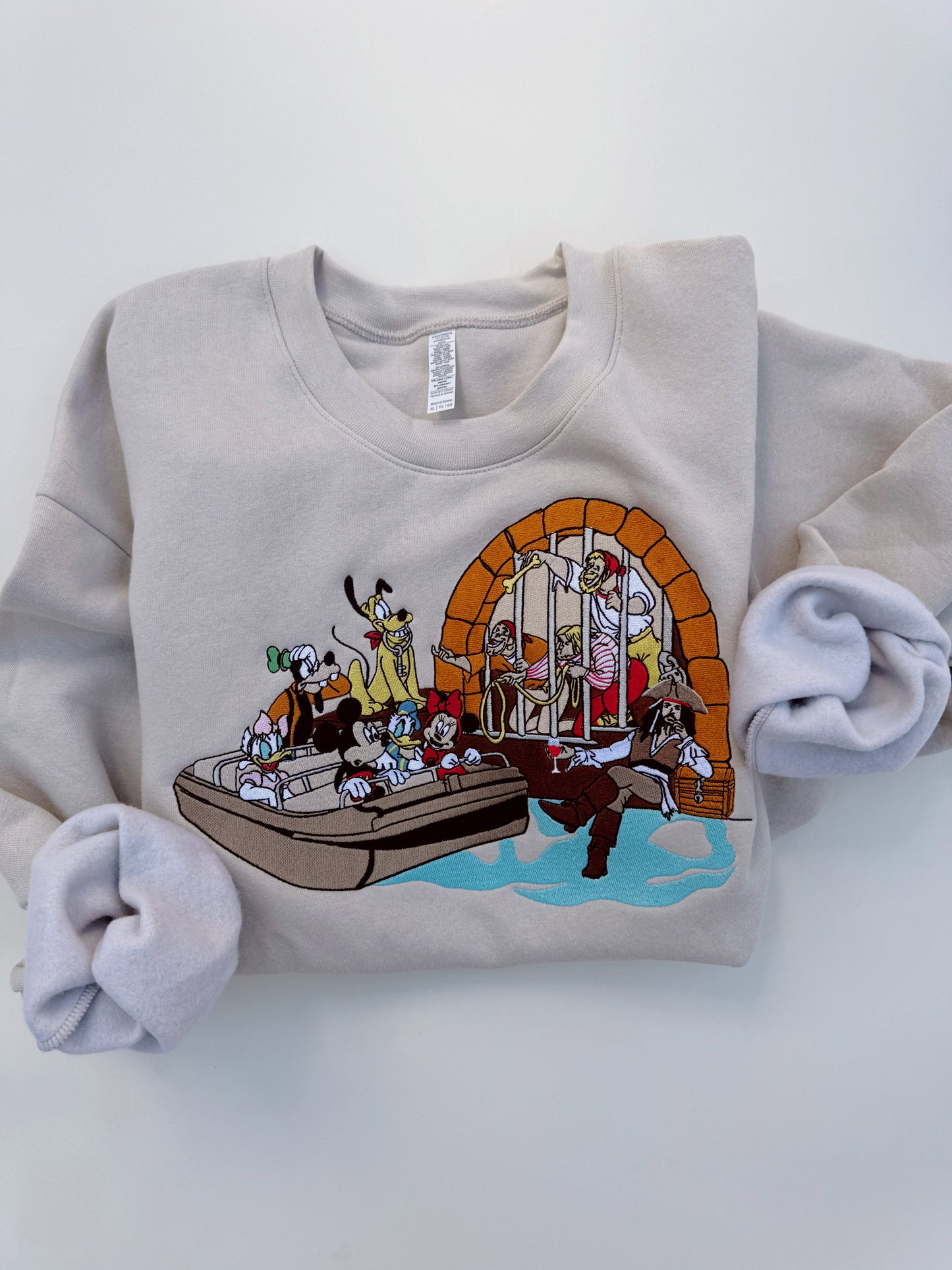 Pirates Embroidered crewneck (11/21-12/3)