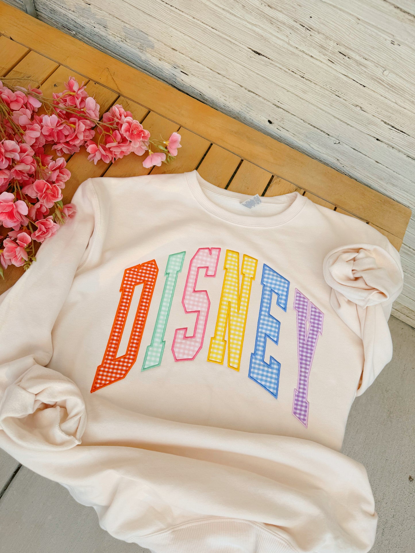 Pastel Gingham Embroidered Crewneck (LATE MARCH)