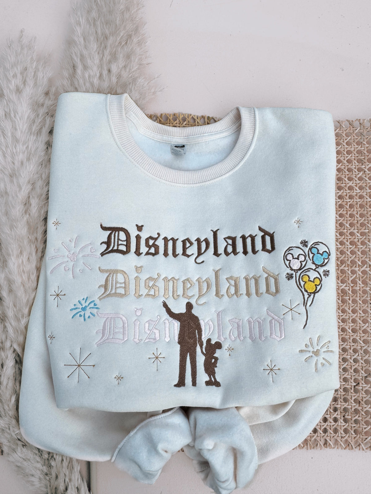 Cool tone Magic land crewneck PRE ORDER(MID/LATE OCT)