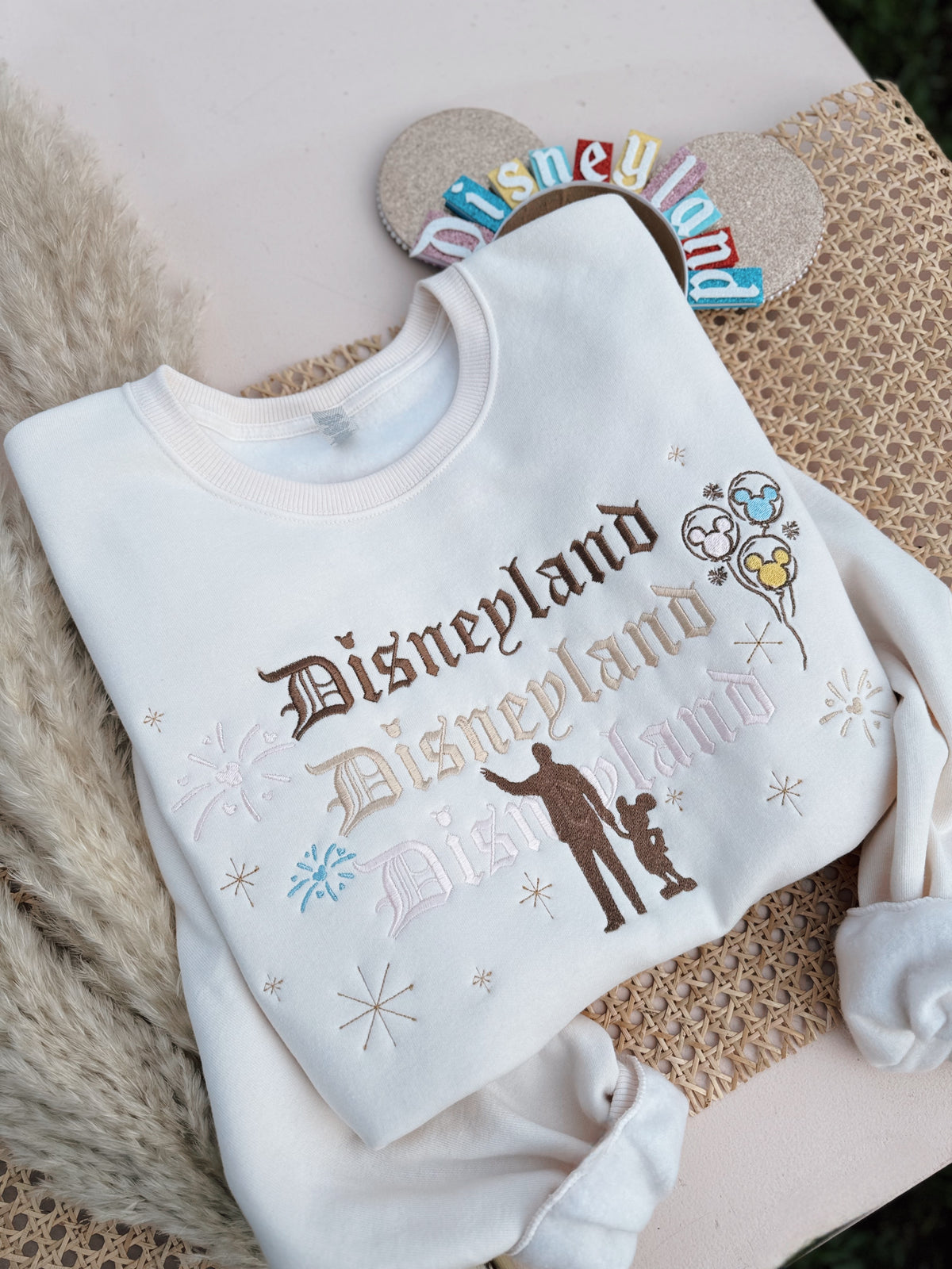 Cool tone Magic land crewneck PRE ORDER(MID/LATE OCT)