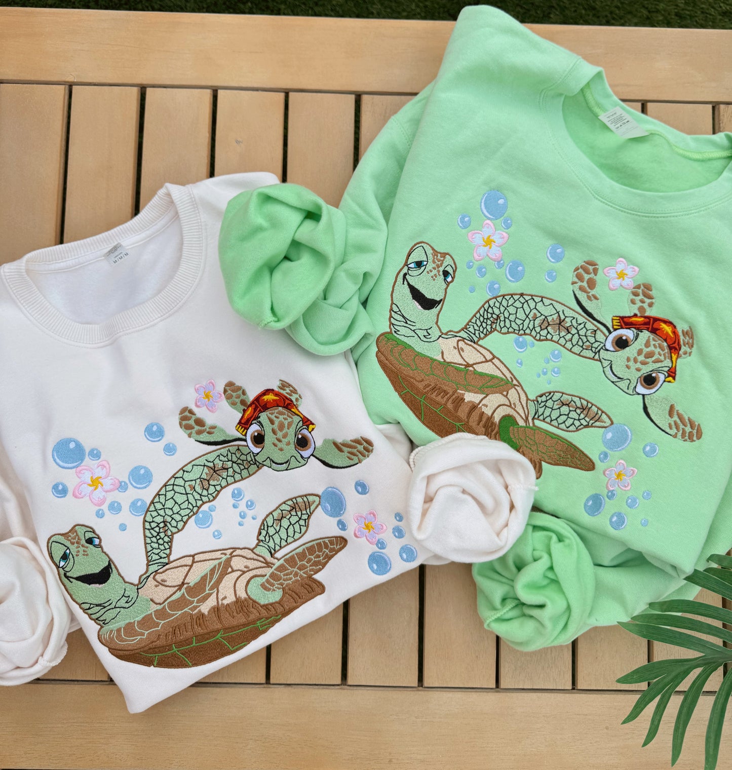 Turtle Dudes embroidered crewneck PRE-ORDER(MID/LATE JULY)