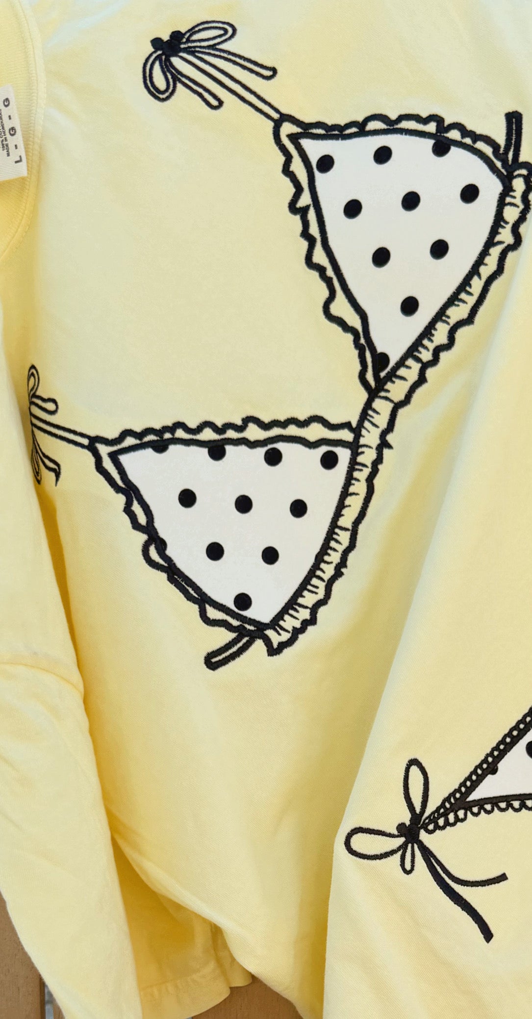 Bikini embroidered T-SHIRT PRE-ORDER (EARLY JULY)