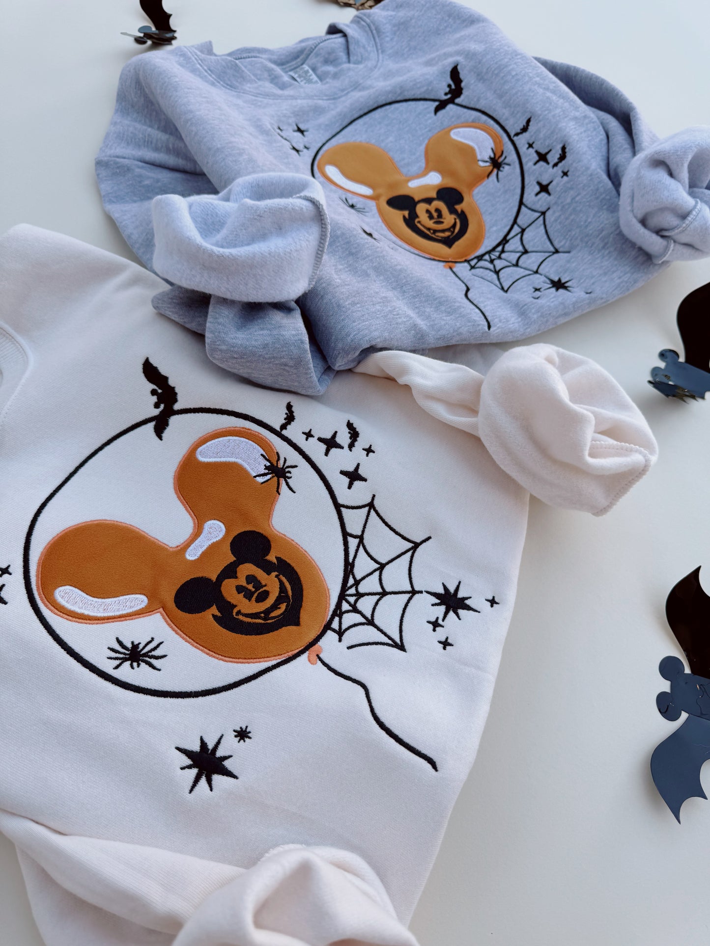 Balloon Vampire embroidered crewneck PRE-ORDER(LATE SEPT/EARLY OCT)