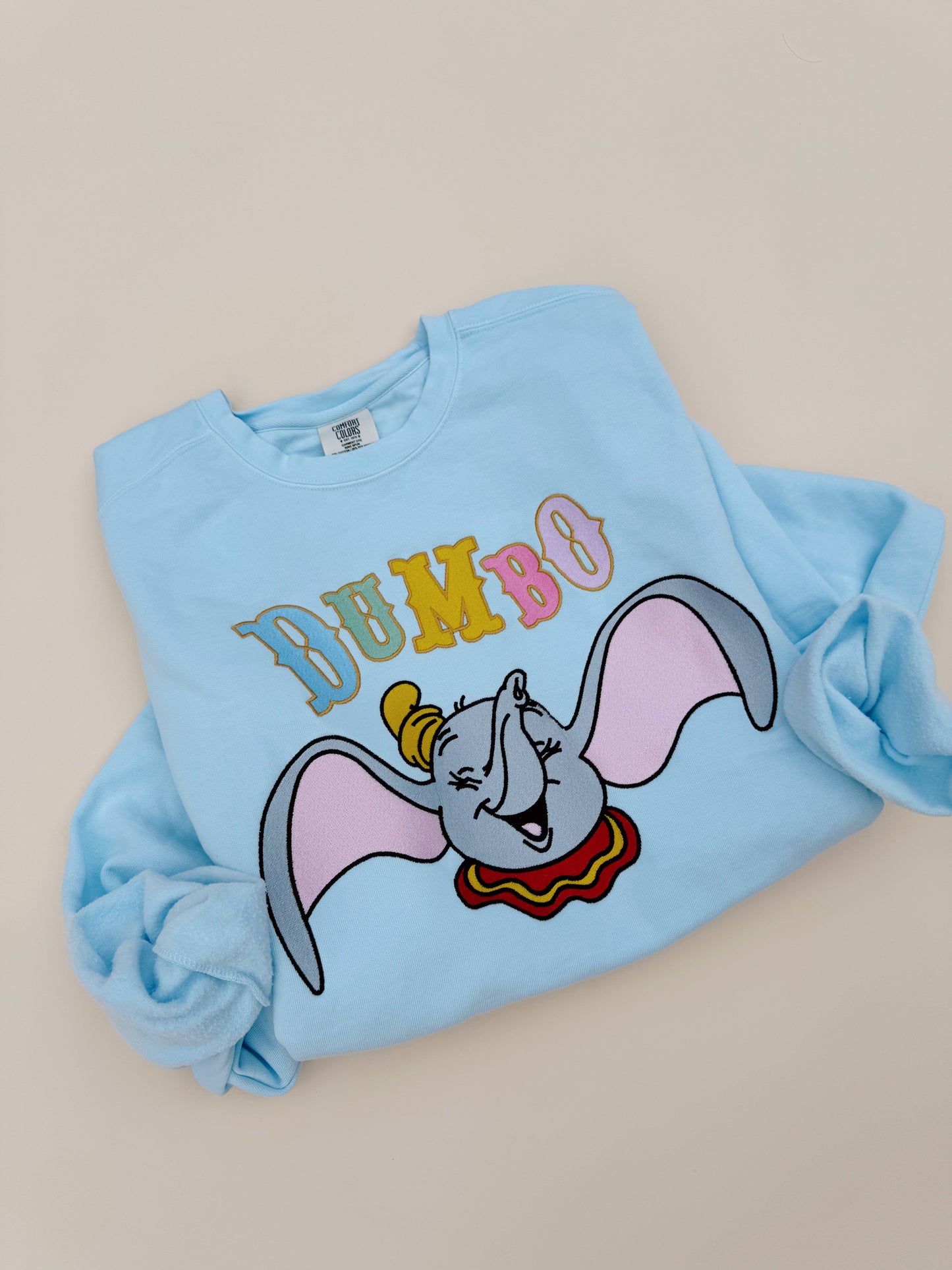Flying elephant embroidered crewneck PRE ORDER(LATE JUNE/EARLY JULY)