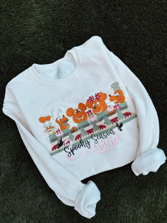 Spooky Girlie crewneck PRE ORDER(MID/LATE AUG)