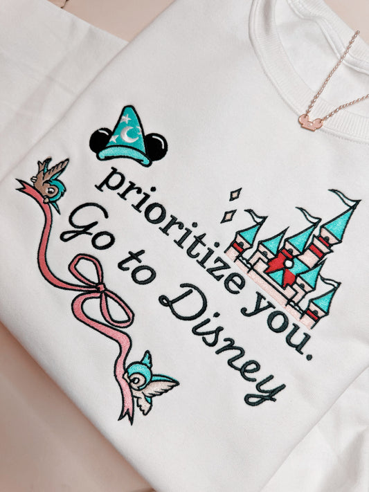 Go to the parks embroidered crewneck PRE ORDER (11/21-12/3)