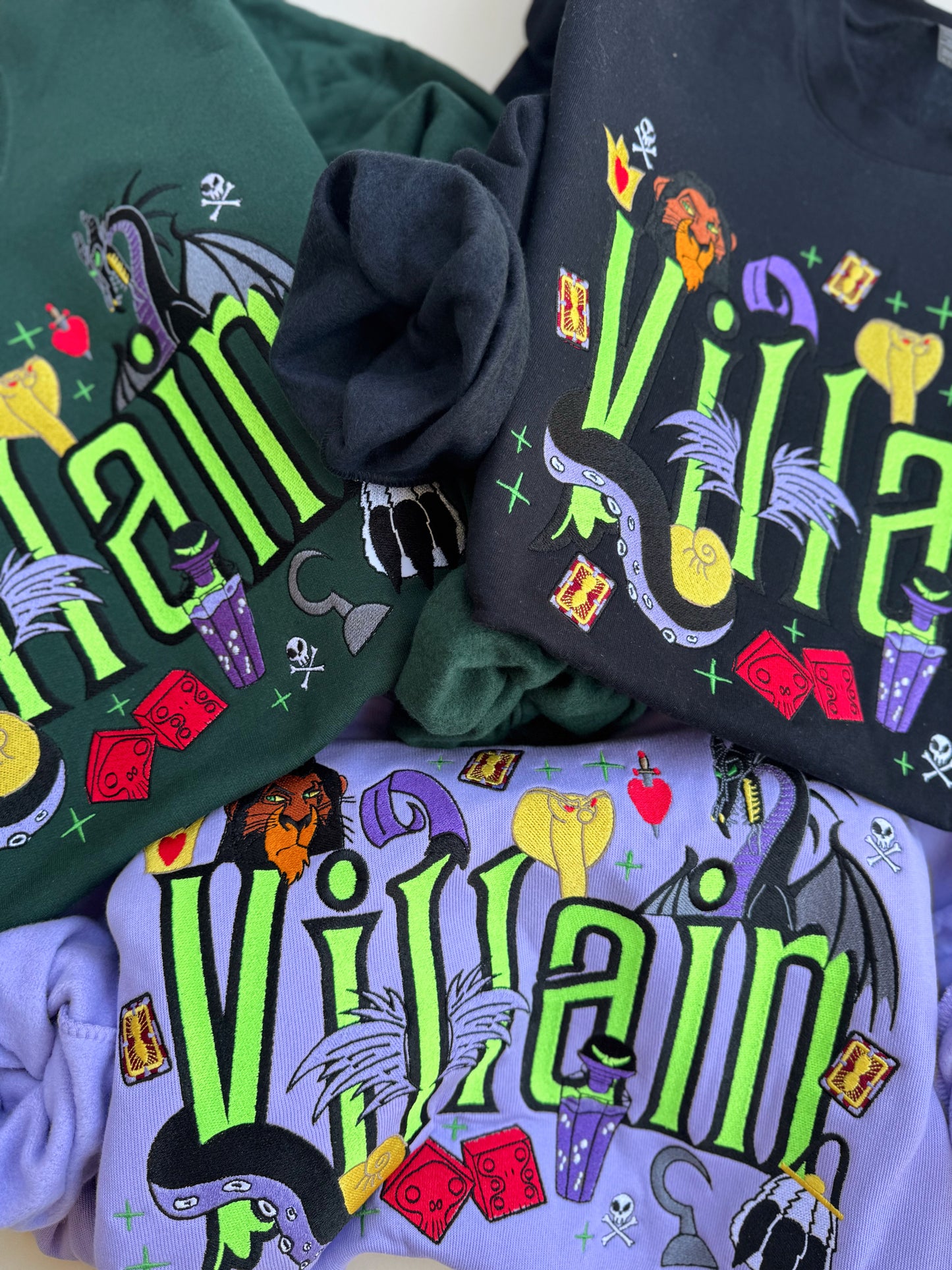 Villain embroidered crewneck PRE-ORDER(MID/LATE AUG)