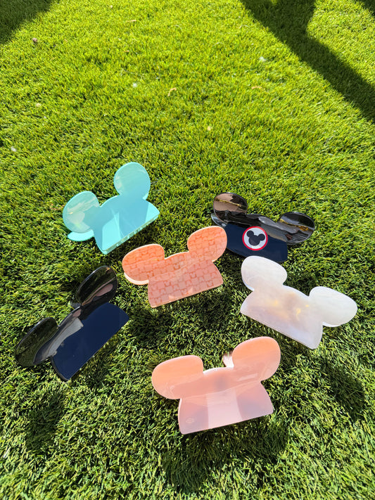 Mouse shaped claw clip