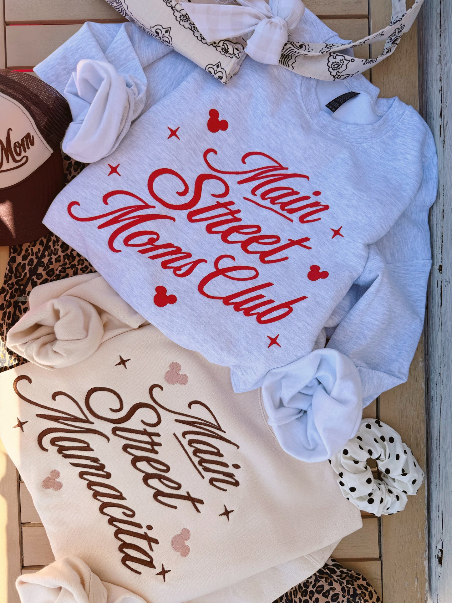 Mamacita/Mom Club Embroidered crewneck PRE ORDER (LATE JUNE/EARLY JULY)