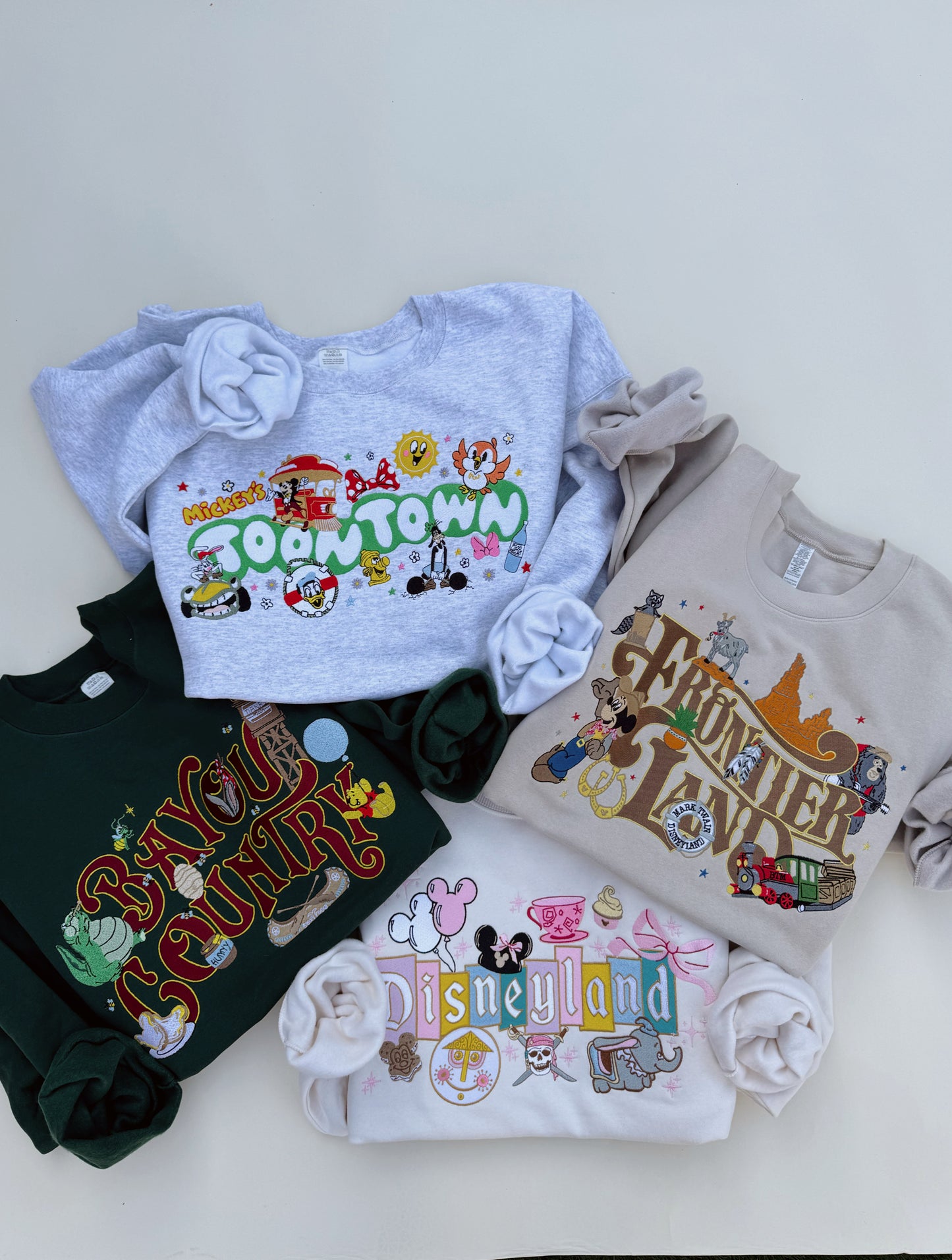 TOONTOWN Embroidered Sweatshirt Land Collection PRE-ORDER(LATE JUNE/EARLY JULY)